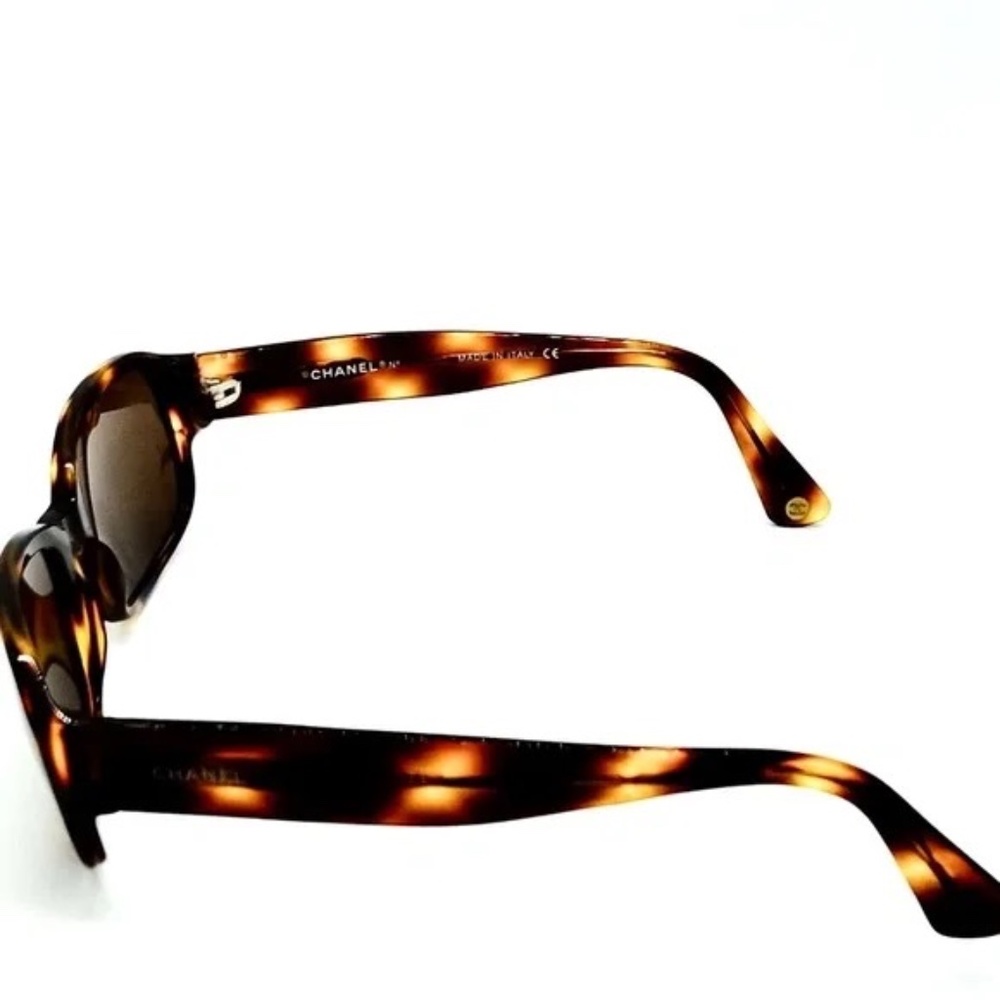 CHANEL Brown Sunglasses - Picture 5 of 10
